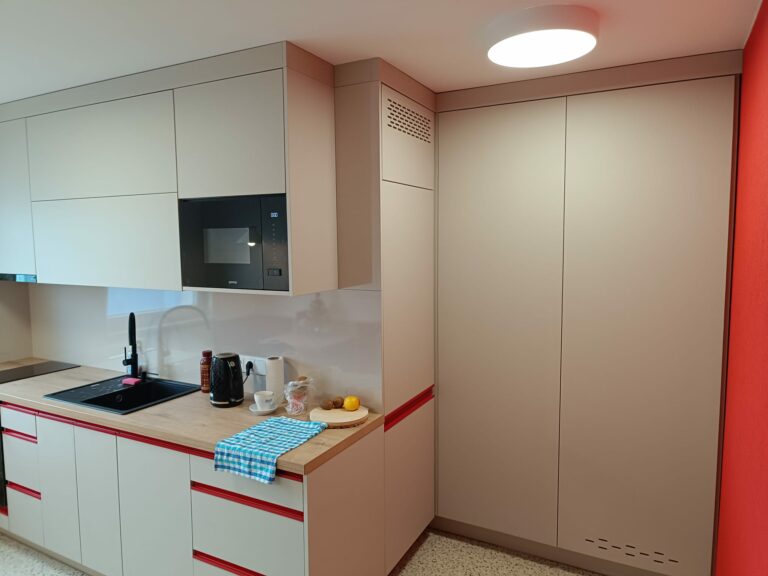 0d4877c0-92ec-40b4-a2d8-5579d59df66c